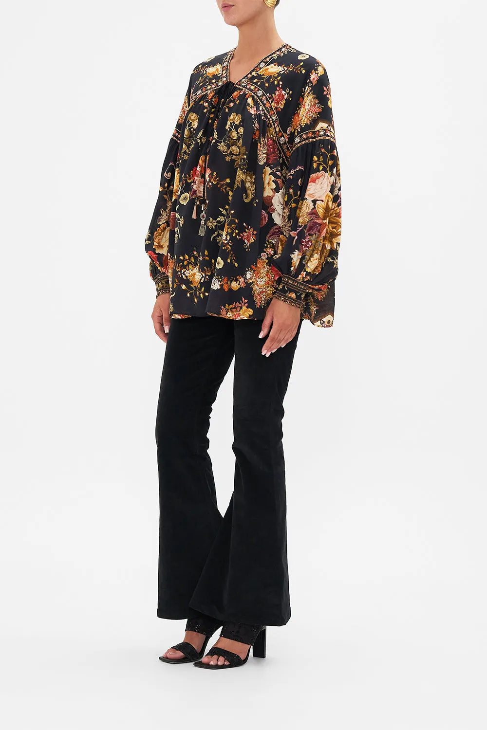 BLOUSON BLOUSE WITH NECK TIE STITCHED IN TIME
