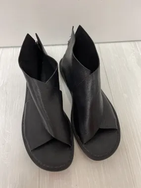 Sandals Flats By Born  Size: 8
