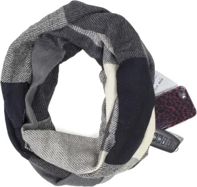 stylesilove Winter Plaid Infinity Scarf with Hidden Zipper Pocket Fashion Travel Scarf for Women and Men