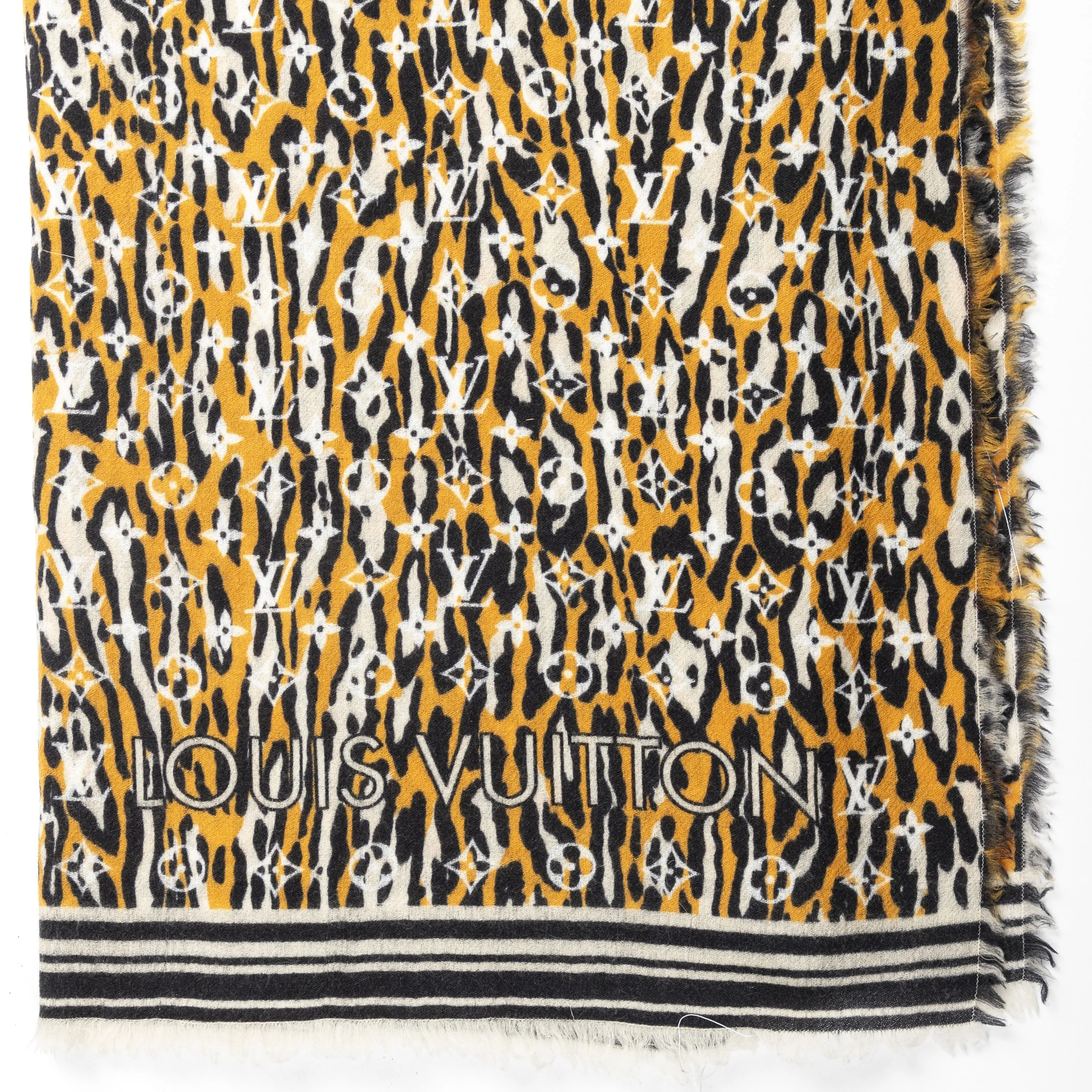 Trendy Inspired Louis Vuitton Louis Vuitton Monogram Jungle Print Scarf