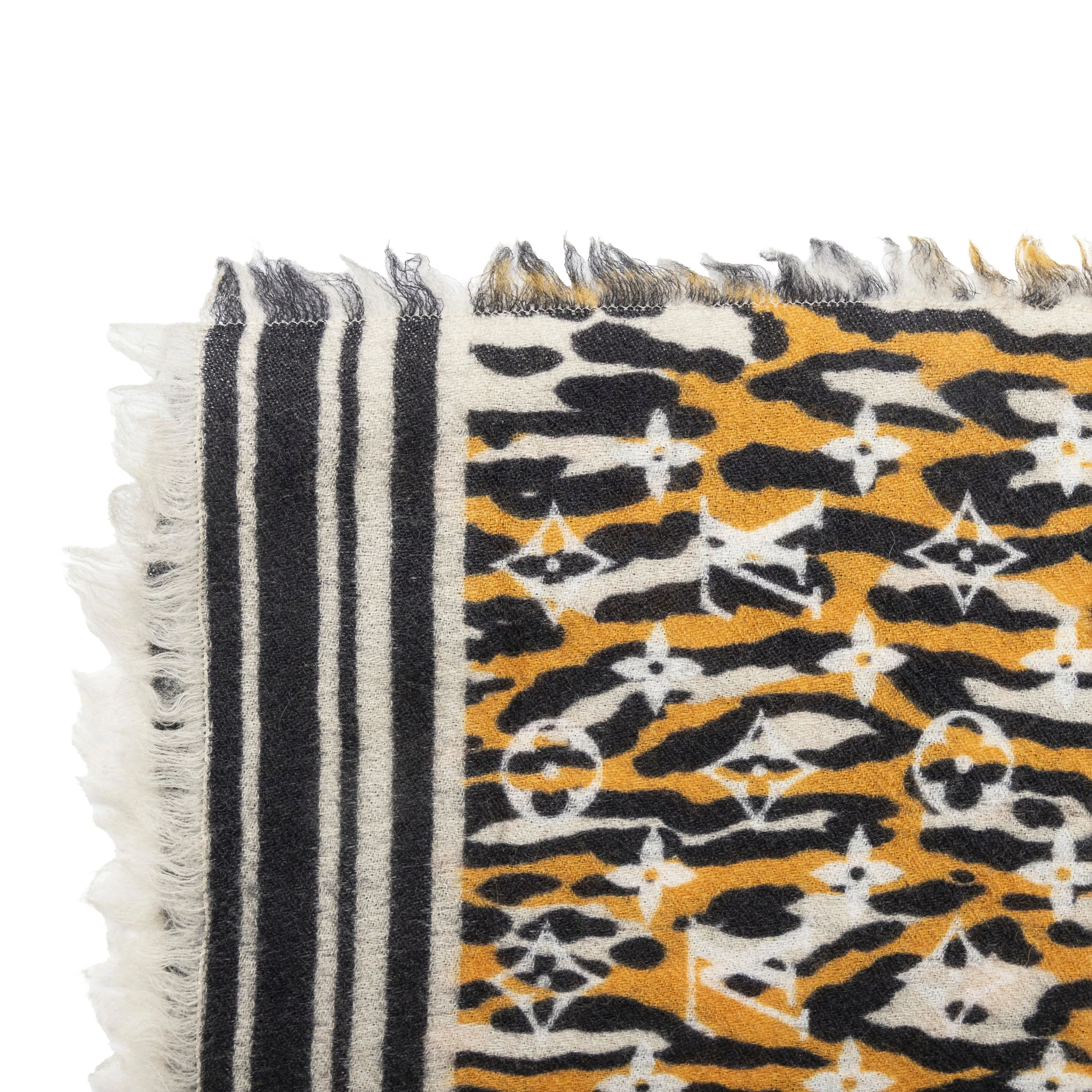 Trendy Inspired Louis Vuitton Louis Vuitton Monogram Jungle Print Scarf