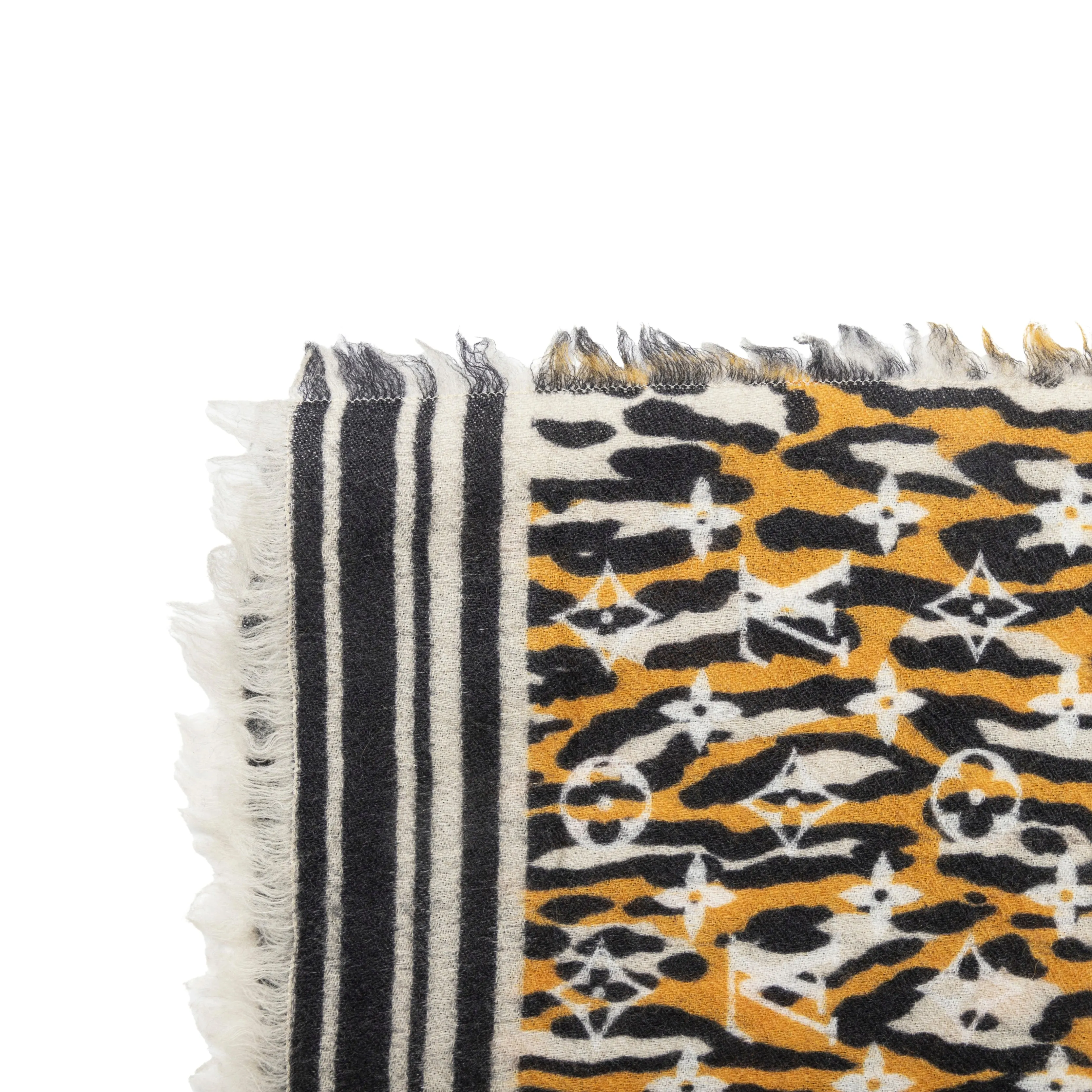 Trendy Inspired Louis Vuitton Louis Vuitton Monogram Jungle Print Scarf