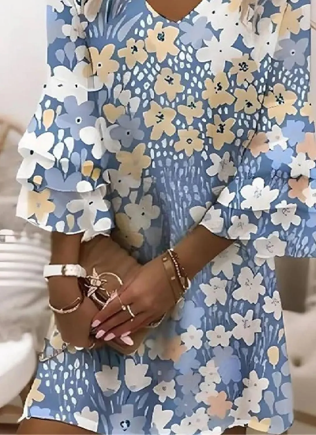 Women's 2025 Summer Trendy Casual Blue Floral Print Ruffle Sleeve Mini Dress Elegant V Neck Loose Shift Mini Dress
